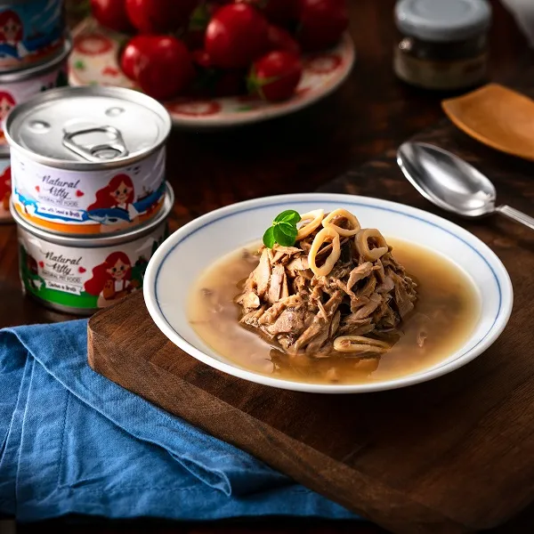 Natural Kitty Тунец с кальмаром в бульоне