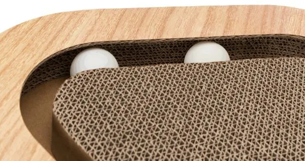 Когтеточка "Trixie" треугольной формы с кошачьей мятой