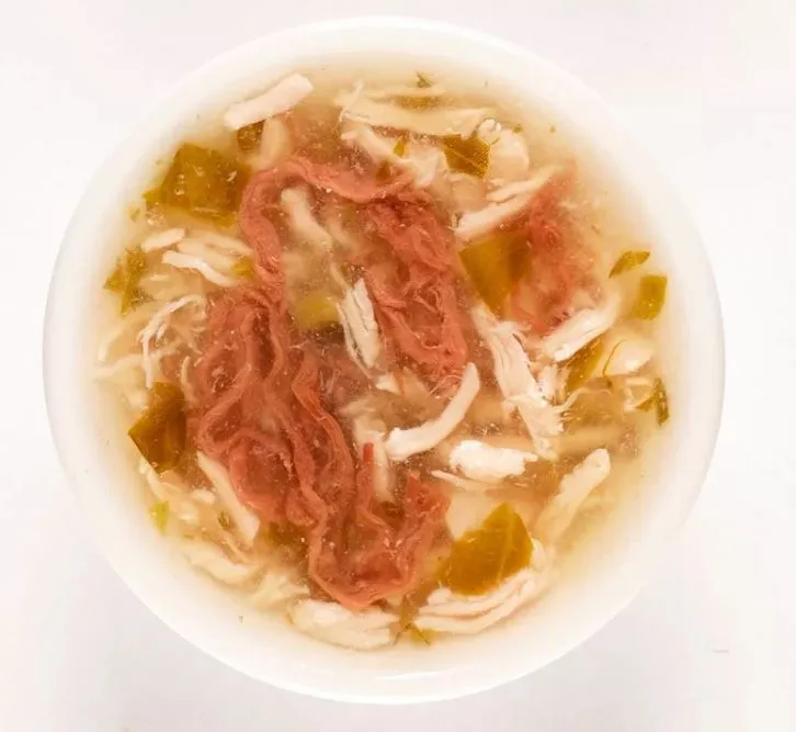 Деревенские лакомства Суп из курицы с говядиной и шпинатом