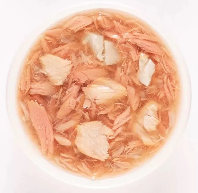 Деревенские лакомства Суп из тунца с лососем и гребешком