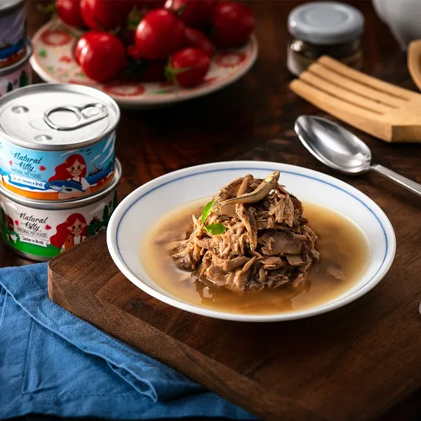 Natural Kitty Тунец с анчоусами в бульоне